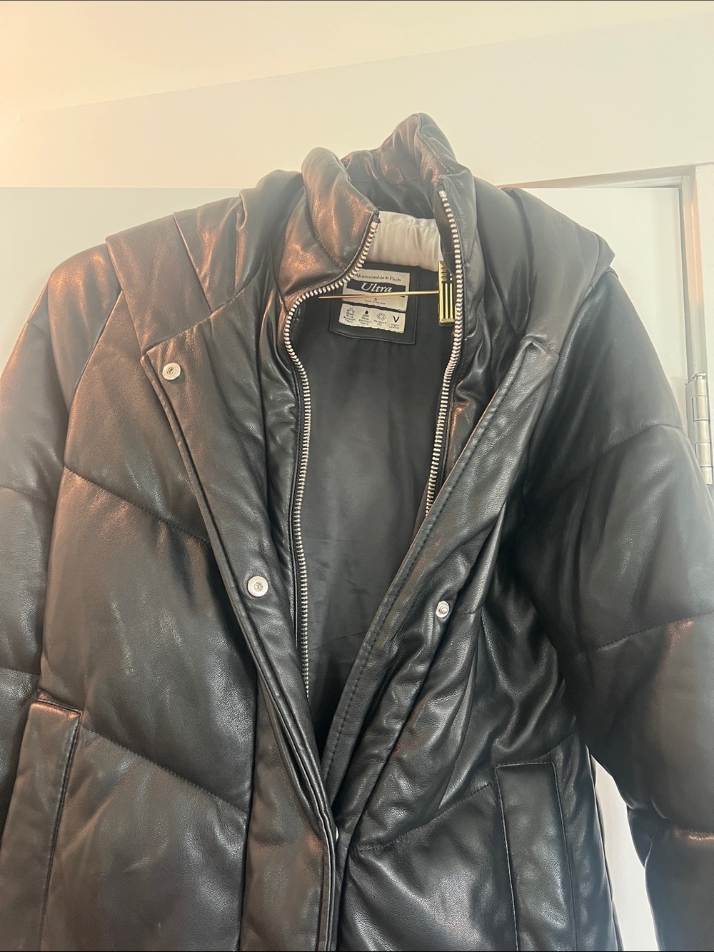 Abercrombie & Fitch Black Quilted Faux Leather Puffer Coat